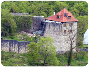Burg Niedergundelfingen vom Bürzel aus