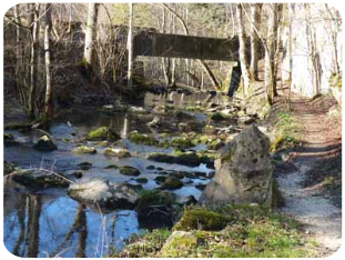 Kanalbrücke für die kanalisierte Lauter